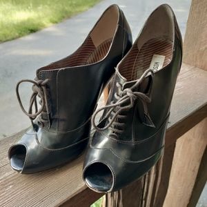 Vintage Moschino Brown Leather Peep-Toe Booties with‎ Laces Size 6